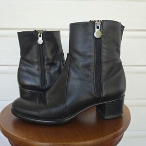Munro American Ankle Heel Boot Shoes Leather